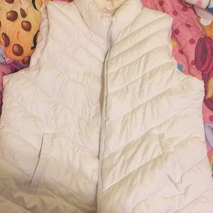 Gap puffy vest